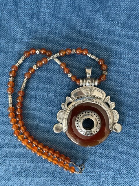 Collier et pendentif en cornaline orange et argent